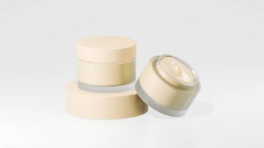 2 paket şampanya renkli esrar kremi şişeleri, şampanya podyumunda esrar kremi şişeleri, beyaz arka planda izole edilmiş ot kreması şişeleri.