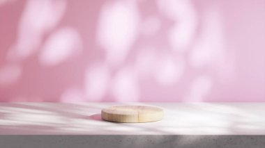 Dairesel ahşap bir podyum, Gradient Pastel Pembe arka planlı bir çimento tabanına yerleştirilir. Yaprakların doğal gölgeleriyle aydınlatma