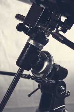 Mount closeup beyaz ve siyah teleskop