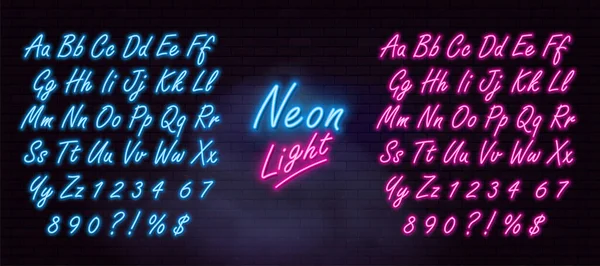 Koyu tuğlalı duvarda gerçekçi neon alfabe ve dumanlı arka plan. Vektör illüstrasyonu