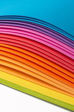 Gökkuşağı renkli origami kağıdı