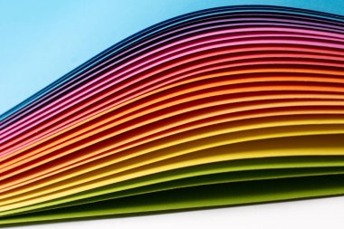 Gökkuşağı renkli origami kağıdı