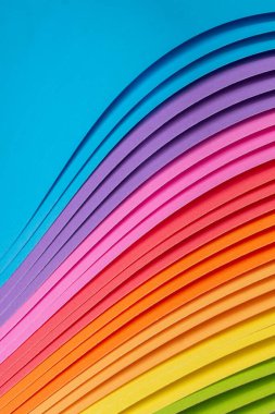 Gökkuşağı renkli origami kağıdı