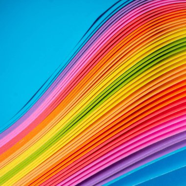 Gökkuşağı renkli origami kağıdı