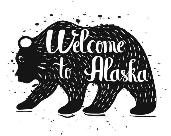 Handlettering a vintage poster of Alaska. Silueta aislada de un oso con texto sobre fondo blanco. Vector — Vector de stock