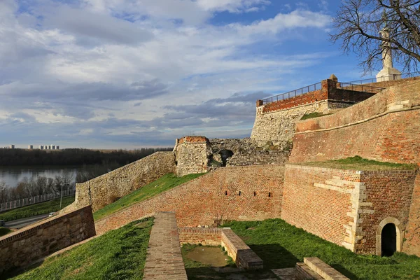 Стены крепости Калемегдан в Белграде — стоковое фото