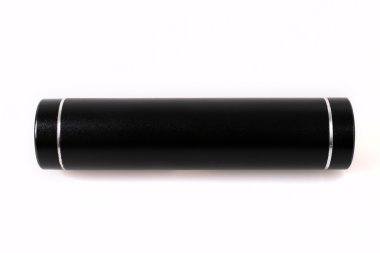 Siyah güç mobil cihazları şarj etmek için banka