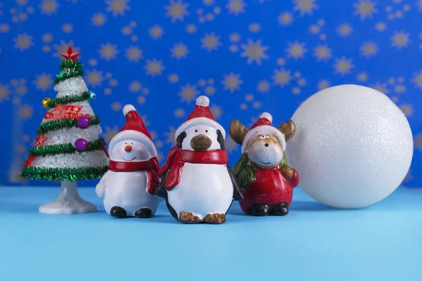 Christmas Layout Decorative Figurines Moose Snowman Penguin — Stock Photo, Image