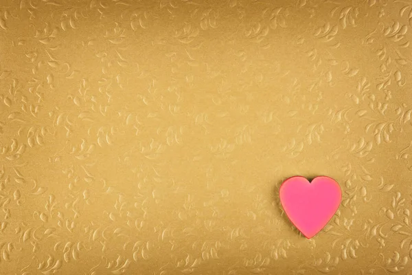 Coração Rosa Sobre Fundo Dourado Texturizado Valentim Cartão Dia Com — Fotografia de Stock