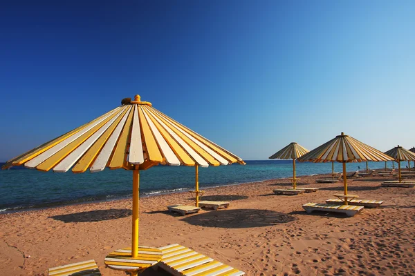Playa soleada en Egipto — Foto de Stock