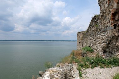 Tuna Nehri, Sırbistan üzerinde RAM kale