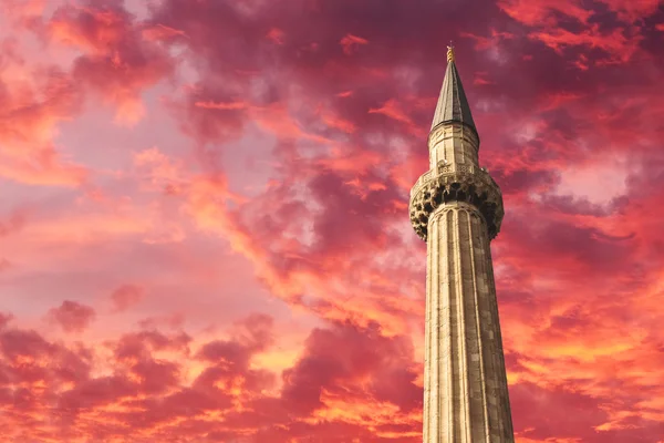 Minaret in sunset — Stock Photo, Image
