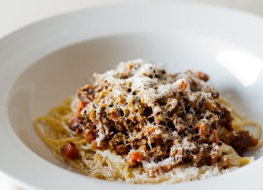 Klasik spagetti Bolonez