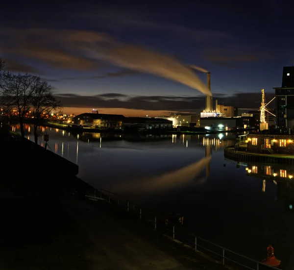 Muenster, Noordrijn-Westfalen - Duitsland - Muenster Hafen Hafenviertel blue Hour — Stockfoto