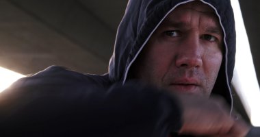 Savaşmaya hazır boksörü. Boks, egzersiz, kas, gücü, po