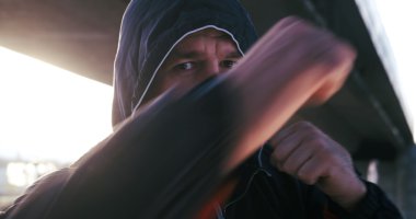 Savaşmaya hazır boksörü. Boks, egzersiz, kas, gücü, po