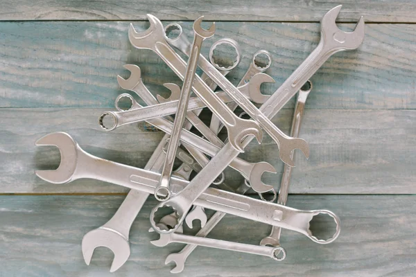 Taller, reparación. Herramientas en la mesa de madera — Foto de Stock