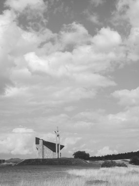 Eko mimarisi ile modern bina