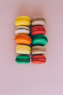 renkli macaron kurabiye