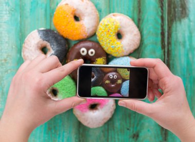 Kadınsı eller yükü 