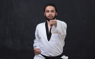 Erkek Karate avcı eğitim