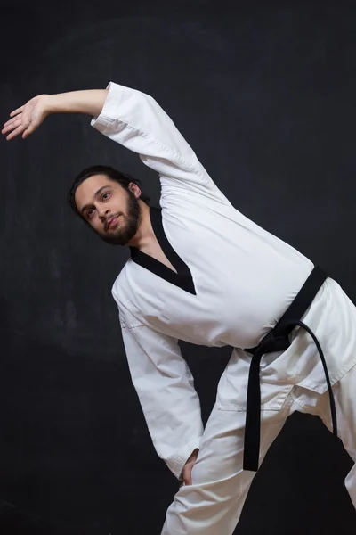 Erkek Karate avcı eğitim — Stok fotoğraf