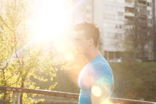 Retrato de joven deportista — Foto de Stock