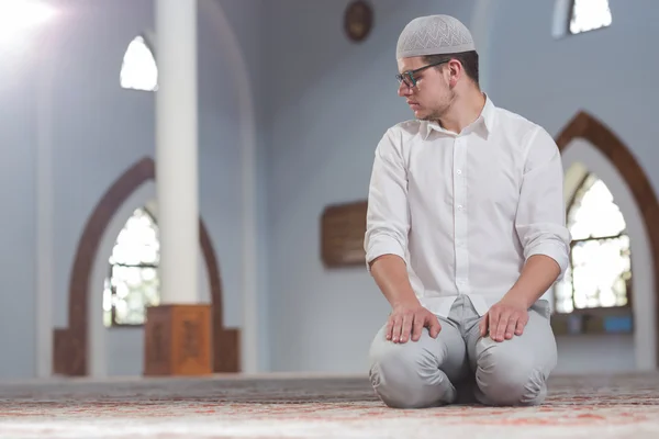 Muslim man praying — Stock Photo, Image