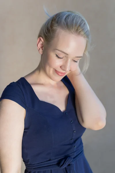 Schöne Blonde Frau — Stockfoto