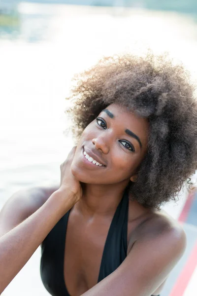 Sensual jovem mulher africana — Fotografia de Stock