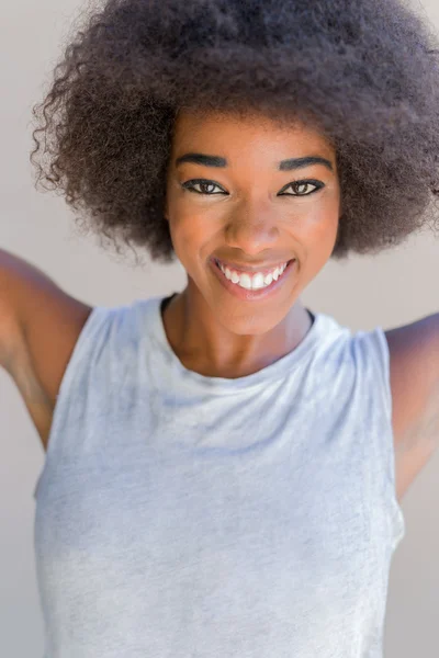 African woman smiling — Stock Photo, Image