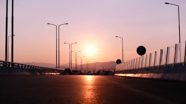 Estrada vazia ao pôr do sol — Vídeo de Stock