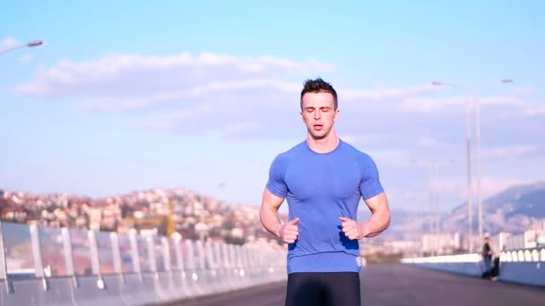 Man running in urban area — Stock Video