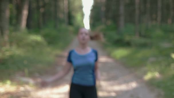 Correr en la naturaleza — Vídeos de Stock