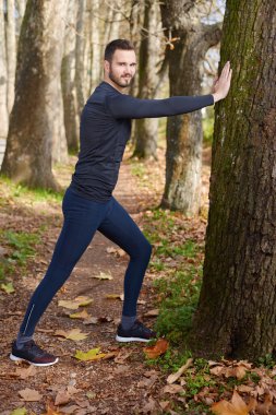 Dışında sonbaharda germe işi runner