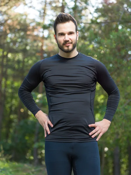 Portret męski Runner w naturze po joggingu — Zdjęcie stockowe