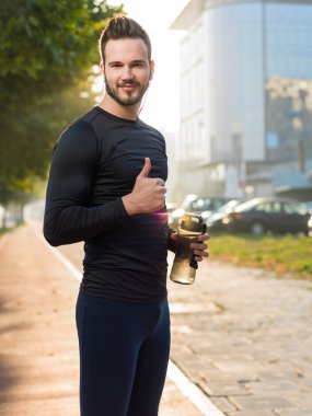 Dışarı uzanan işi runner