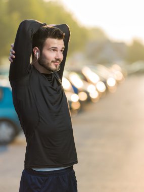 Kas yapı yakışıklı sporcu Stan çalıştırmak bir sabah sonra dinlenme