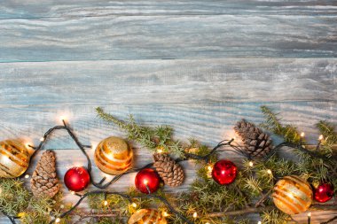 Boşaltmak ile Noel köknar ağacı