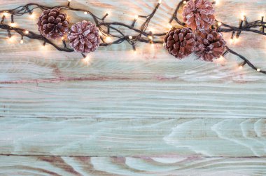 Tatil dekorasyon ile Xmas veya yeni yıl kompozisyon-ahşap üzerinde 