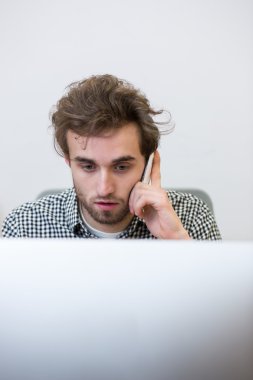 iş, başlangıç ve insanlar kavramı - mutlu işadamı veya crea