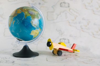 Kopya alanı ile dünya ve uçak oyuncak