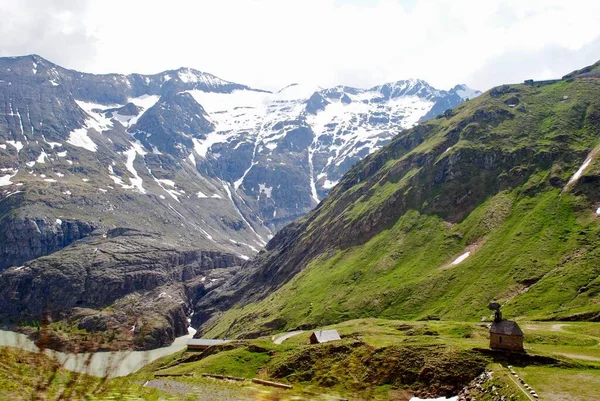 格罗斯格洛克纳高山路 Grossglockner High Alpine Road Groglockner Hochalpenstrae 是奥地利最高的地表山口公路 这条公路得名于奥地利最高的山峰 格罗斯格洛克山 — 图库照片