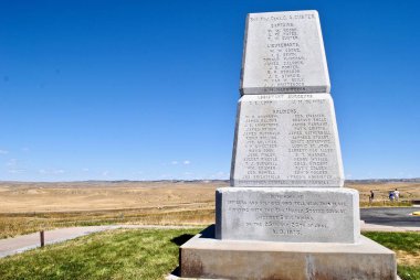 Little Bighorn, Montana, ABD: Little Bighorn Ulusal Anıtı 'nda (veya Custer' s Last Stand) 7. süvariyi onurlandıran Dikilitaş, Kızılderililer tarafından Yağlı Çimen Savaşı olarak bilinir..