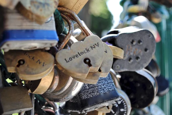 Lovelock Nevada Usa Lovers Lock Plaza Det Skuggade Området Baksidan — Stockfoto