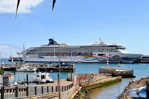 Funchal Madeira Portugal Norwegian Cruise Line Ncl Spirit Cruise Ship — 图库照片