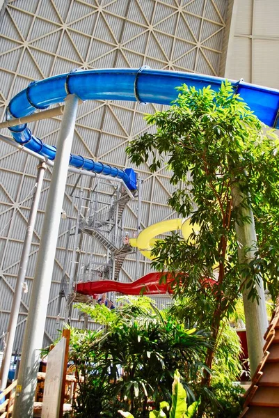 Tropical Islands Resort Ist Ein Tropischer Themenpark Ehemaligen Luftschiffhangar Der — Stockfoto