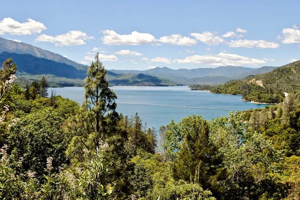 Lac Whiskeytown Est Réservoir Situé Dans Comté Shasta Dans Nord — Photo