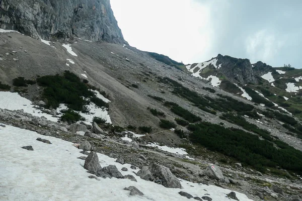 Panoramatický Výhled Vrcholky Alp Rakousku Marsteinu Sjezdovky Jsou Většinou Pokryty — Stock fotografie