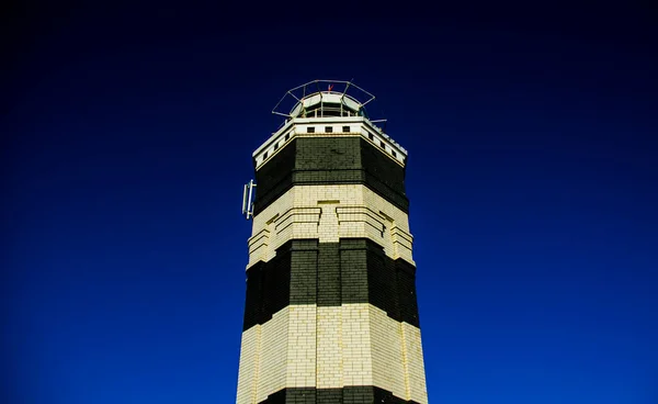 Faro Contra Cielo Azul —  Fotos de Stock